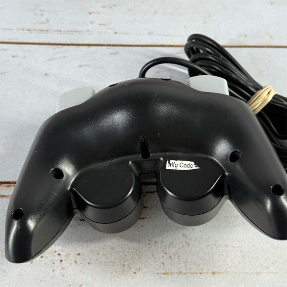 Nyko Star Pad Controller for Nintendo GameCube/Wii - Black - Picture 5 of 5